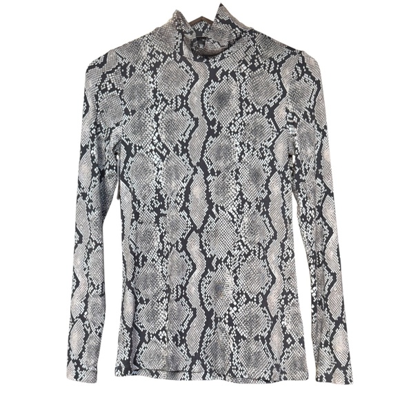 NWT Aritzia Babaton Larry Grey Snakeprint Long Sleeve Top Sz S - Picture 1 of 8